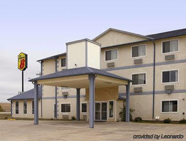 Super 8 By Wyndham Perry Hotell Exteriör bild